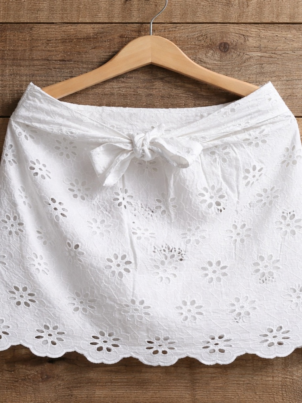 The Kooples White Eyelet Skirt women’s size 6 $175 retail - Picture 2 of 7